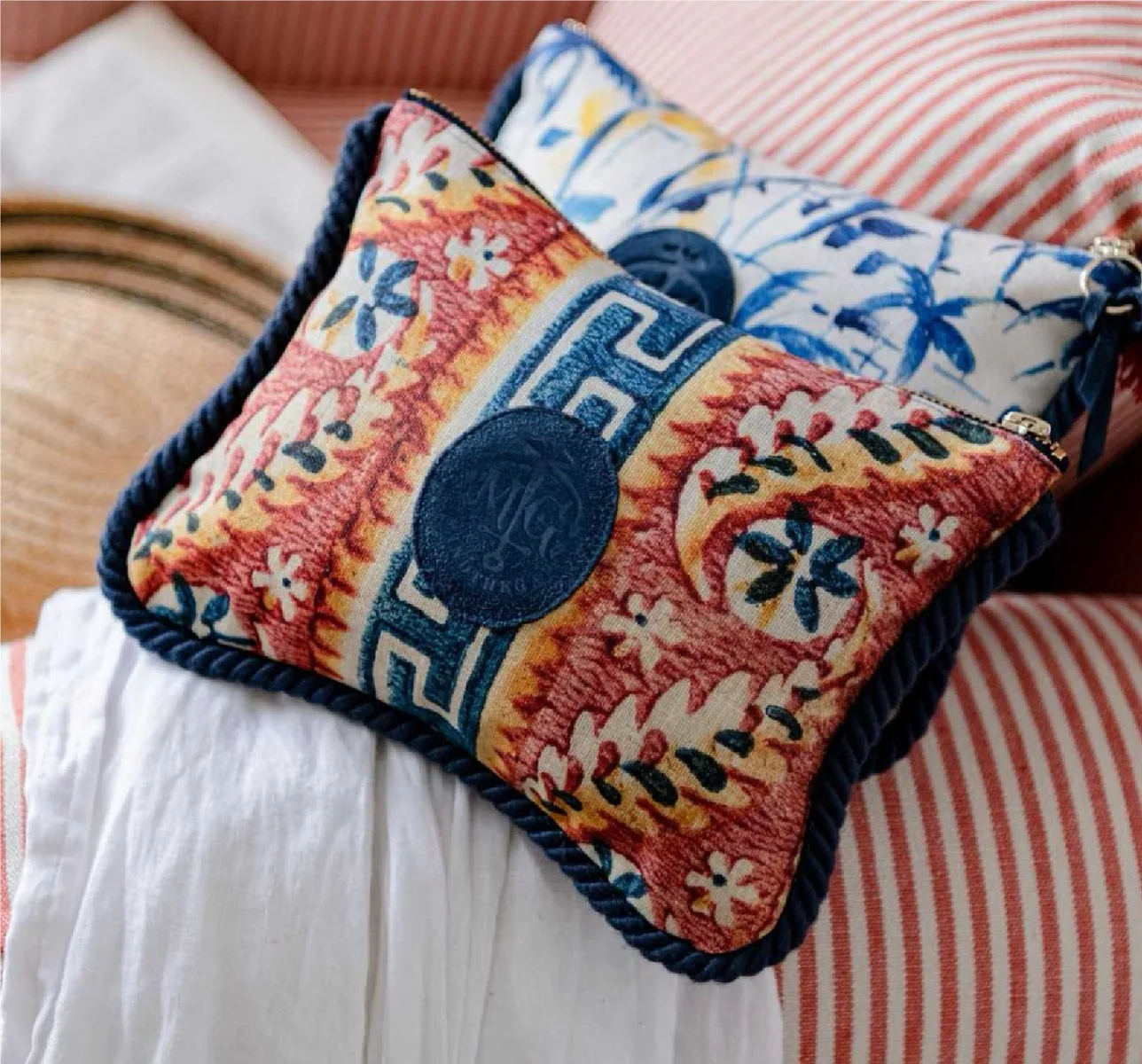 Samothraki cotton wash bag